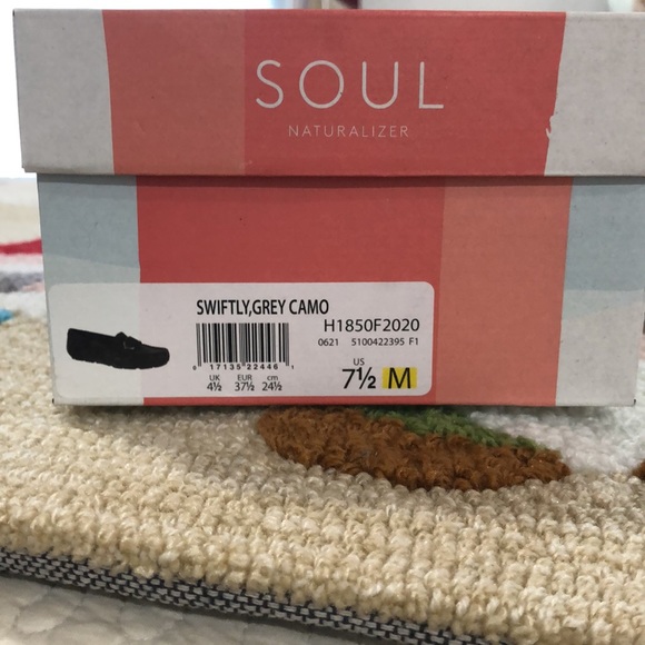 Brand New Camo Grey Soul by Naturalizer flats. - Picture 4 of 6